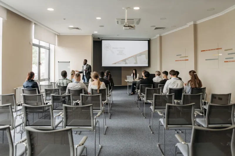 Upskilling aziendale: i 5 errori che sabotano i programmi di sviluppo professionale nelle imprese italiane